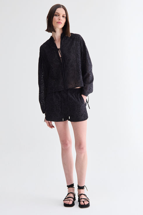 SHORTS BORDADO PRETO